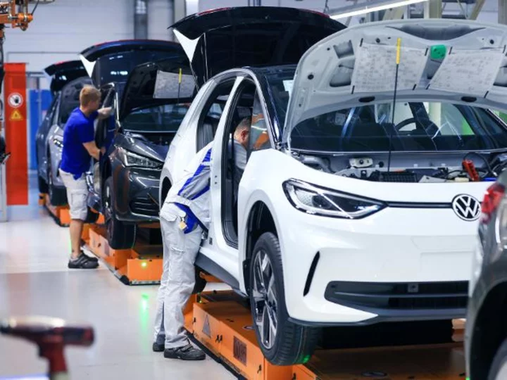 Germany risks falling back into recession as car industry sputters