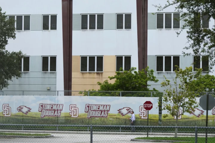 Stoneman Douglas High shooting site visited one last time by lawmakers and educators