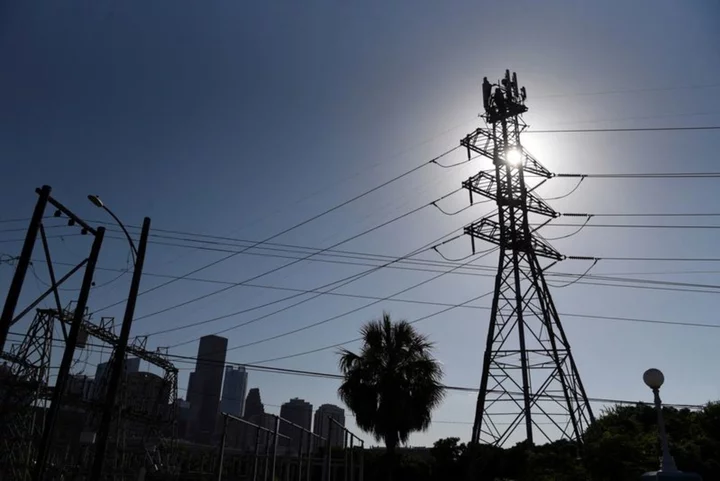 ERCOT issues voluntary power conservation call in Texas heat wave