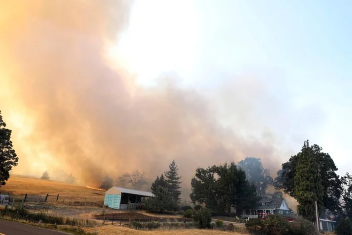 Wildfire forces evacuations near Salem, Oregon