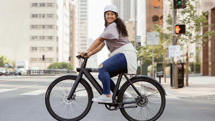 This eBike is on sale for $999.99 and can go for 50 miles on a charge