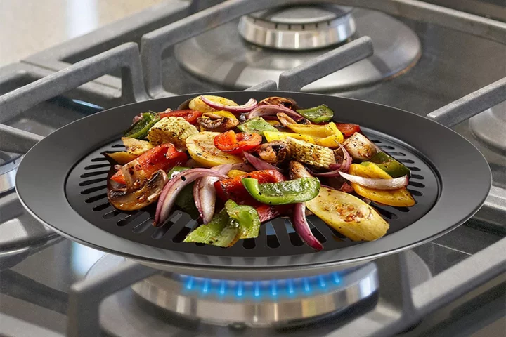 This indoor/outdoor grill is on sale for under $20, just in time for BBQ season